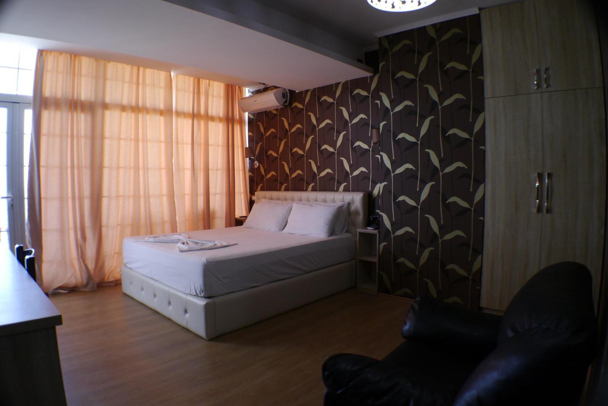 Espana Aparthotel Škalngur Екстериор снимка