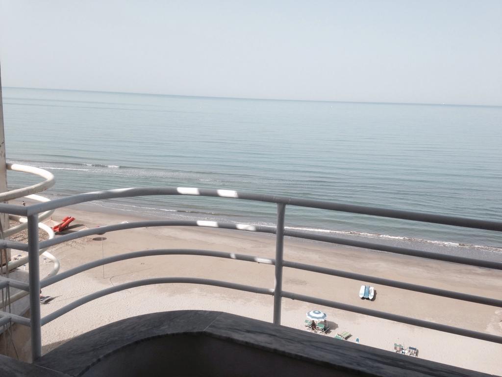 Espana Aparthotel Škalngur Екстериор снимка
