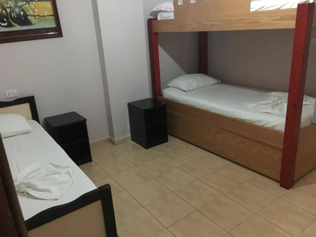 Espana Aparthotel Škalngur Екстериор снимка